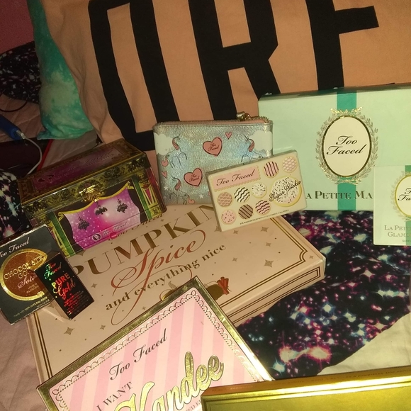 LOTS OF MAKEUP THIS IS JUST SOME - Picture 2 of 12